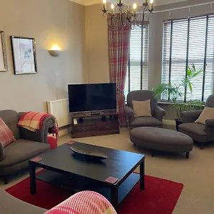 Apartment Number 10 Service - Danes